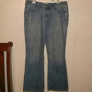 Ladies sz 14 m signature low rise Levi Strauss&co
